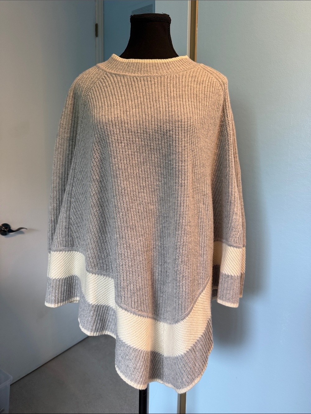 Cashmere blend Banana Republic Gray & Cream Knit Cape Poncho